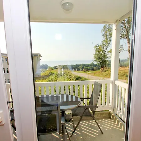 Meeresblick 23: Seaside Retreat With Balcony And Access * Goehren (Ruegen)