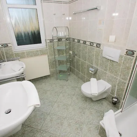 Meeresblick Residenzen Ferienwohnung 23 Mit Sauna- Und Schwimmbadnutzung Im Ahoi Sellin 아파트